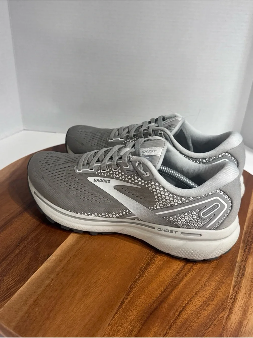 Brooks Ghost 14 Women's Size 9.5  Gray Running Shoes Sneakers 1203561B089